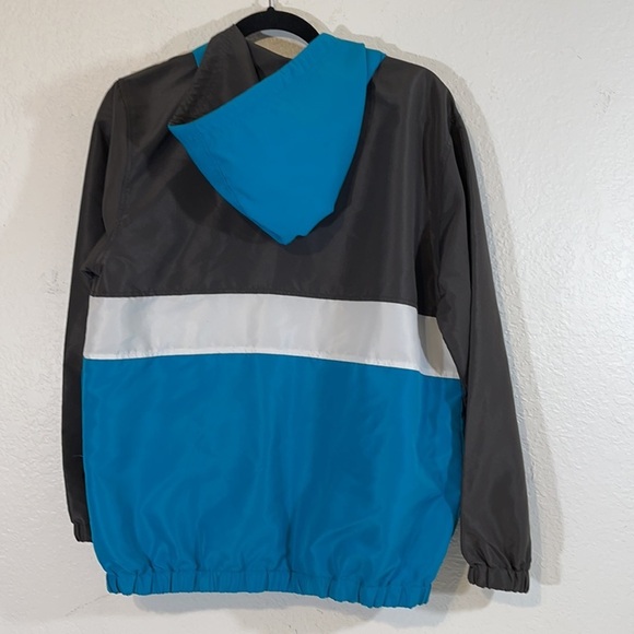 Asphalt Yacht Club Windbreaker with Pockets Small - Picture 3 of 5